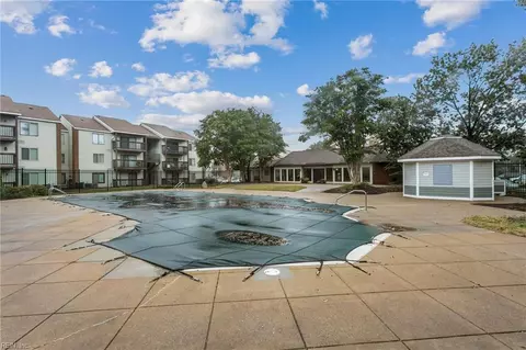 Exterior - 17 Cape Dorey Dr #3A, Hampton, VA 23666 photo 4 of 4