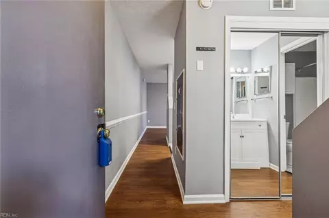 Entry Way - 17 Cape Dorey Dr #3A, Hampton, VA 23666 photo 1 of 2