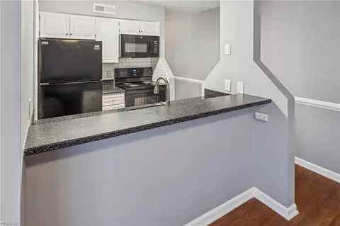 Kitchen - 17 Cape Dorey Dr #3A, Hampton, VA 23666 photo 3 of 3