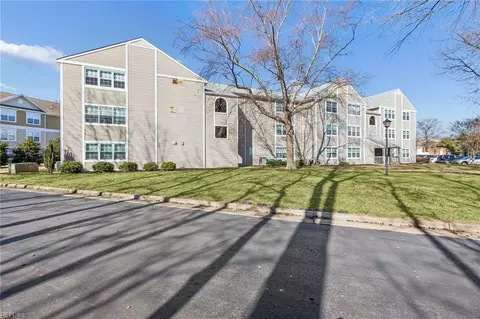 17 Cape Dorey Dr #3A, Hampton, VA 23666