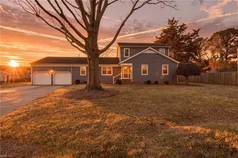 412 Joseph Topping Dr, Poquoson, VA 23662