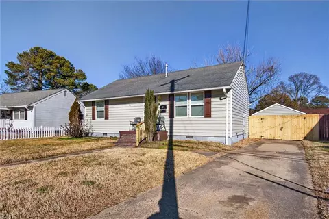 44 Newby Dr, Hampton, VA 23666