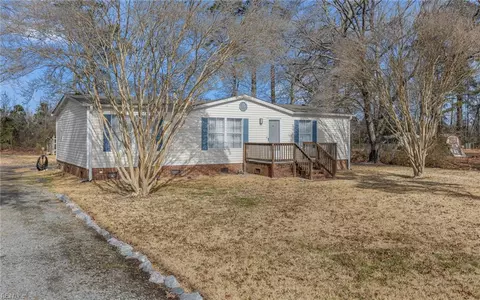 30715 Hunt Club Rd, Carrsville, VA 23315