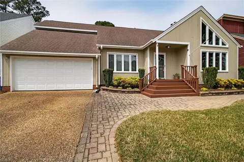 1105 Birdneck Lake Dr, Virginia Beach, VA 23451