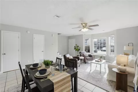 36 S Gawain Way, Hampton, VA 23669
