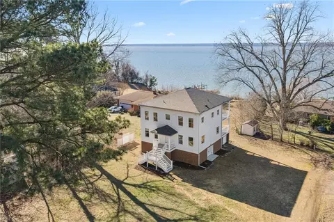6174 Allmondsville Rd, Gloucester, VA 23061