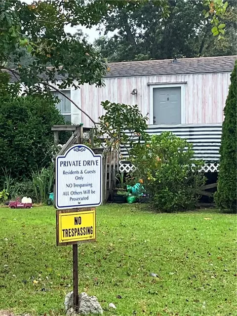 216 Worth Guard Rd, Coinjock, NC 27923