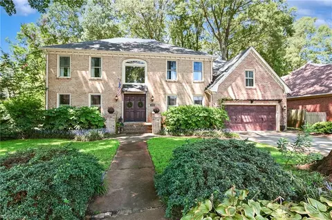 1140 Fairway Dr, Chesapeake, VA 23320
