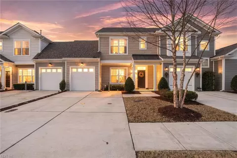 467 Heartfield Dr, Chesapeake, VA 23322