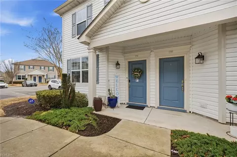 1736 Halesworth Ln, Virginia Beach, VA 23456