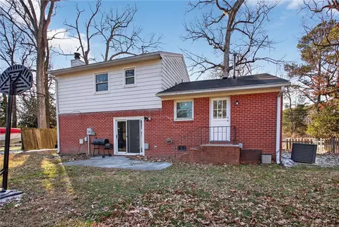 Exterior - 304 Woodland Rd, Hampton, VA 23669 photo 7 of 7