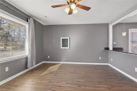 Living - 304 Woodland Rd, Hampton, VA 23669 photo 1 of 4