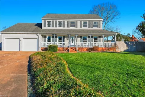 905 Berkely Ct, Chesapeake, VA 23322