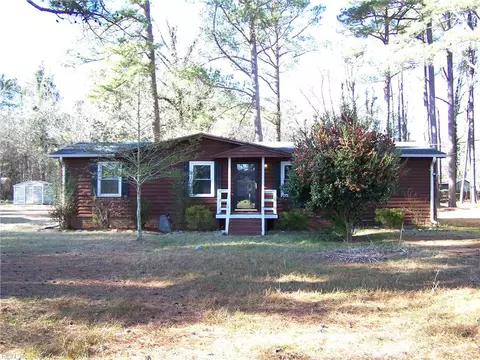 214 Locust Dr, Waverly, VA 23890