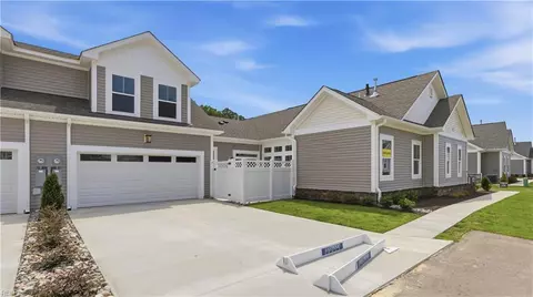 Other - 1301 Regal R Rd #D, Suffolk, VA 23434 photo 3 of 6
