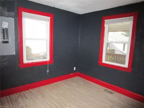Bedroom - 138 Hampton Roads Ave, Hampton, VA 23661 photo 1 of 4