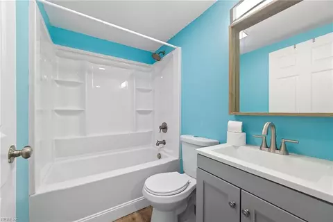 Bath - 611 Delaware Ave, Hampton, VA 23661 photo 1 of 2