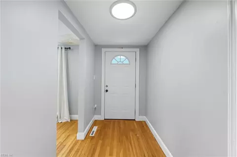 Entry Way - 611 Delaware Ave, Hampton, VA 23661 photo 1 of 1