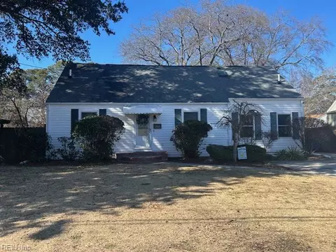 8021 Glen Rd W, Norfolk, VA 23505
