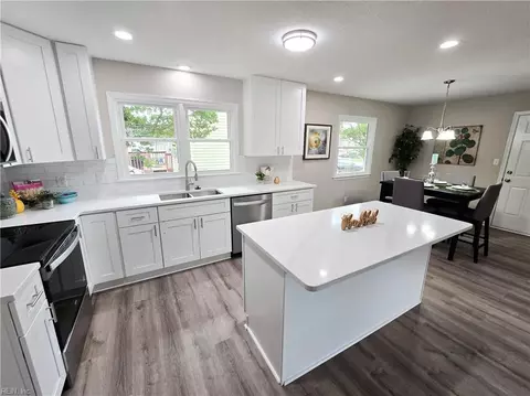 214 Denbigh Blvd, Newport News, VA 23608