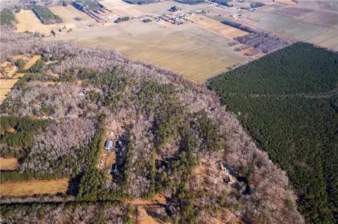 15 Ac Johnson Ln, Chesapeake, VA 23322