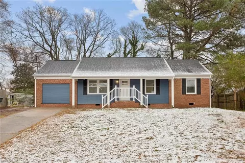 426 Nicewood Dr, Newport News, VA 23602