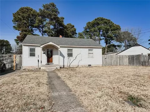 218 Castlewood Rd, Portsmouth, VA 23702