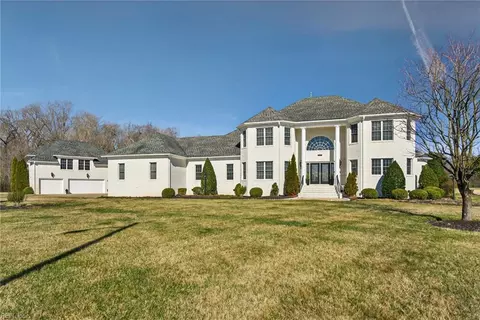 1400 Traciene Dr, Chesapeake, VA 23322