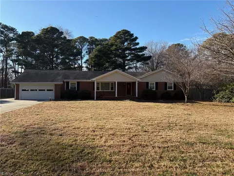 1113 Trantwood Ave, Virginia Beach, VA 23454