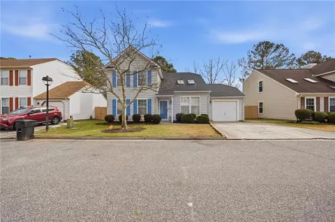 305 Oak Gate Dr, Chesapeake, VA 23320