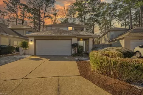 970 Nicklaus Dr, Newport News, VA 23602