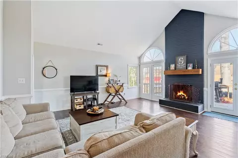 1101 Somerton Ln, Chesapeake, VA 23322