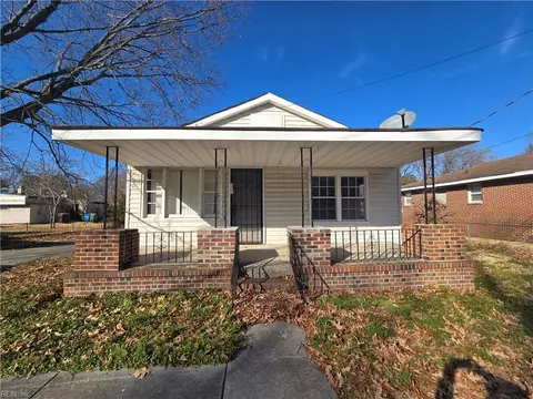 1008 Carrington Ave, Virginia Beach, VA 23464