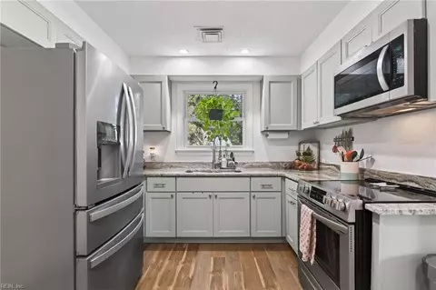 3112 Carney St, Portsmouth, VA 23703