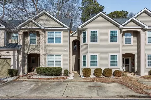 13 Golden Willow Cir, Hampton, VA 23666