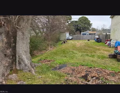 2031 Christian Ave, Chesapeake, VA 23324