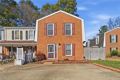 417 Rennie Ct, Virginia Beach, VA 23454