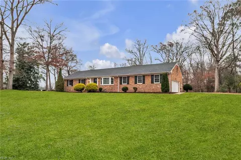 807 Craig Dr, Suffolk, VA 23434