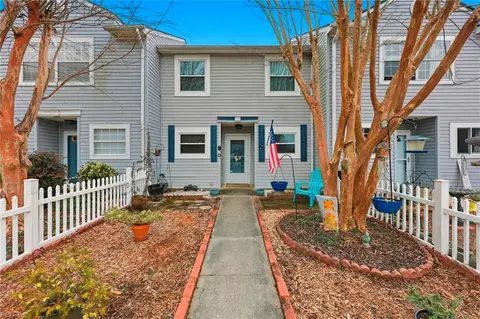 2104 Victoria Ct, Carrollton, VA 23314