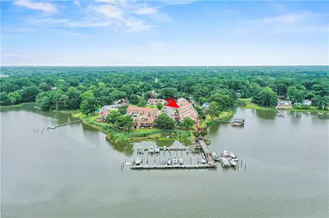 22 Sandie Point Ln, Portsmouth, VA 23701