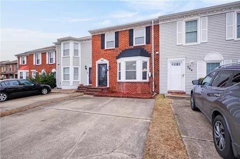 262 Windbrooke Ln, Virginia Beach, VA 23462