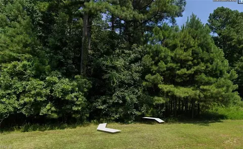 14307 Lawnes Creek Xing, Isle Of Wight County, VA 23430