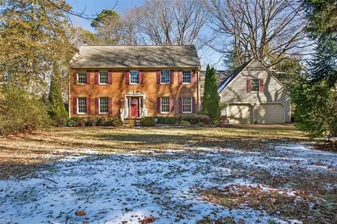 403 Wormley Creek Dr, Yorktown, VA 23692