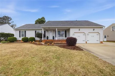 1108 Shifford Ln, Chesapeake, VA 23322