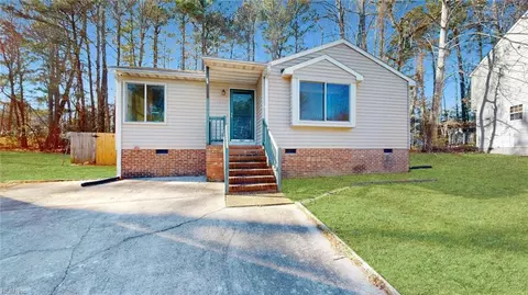 7648 Crestview Dr, Toano, VA 23168