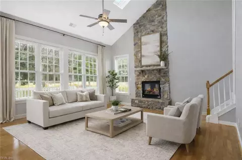 4032 Colonial Cres, Williamsburg, VA 23188
