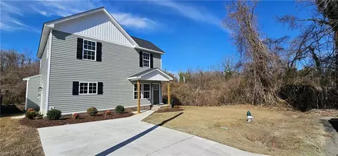 329 N Capital St, Suffolk, VA 23434