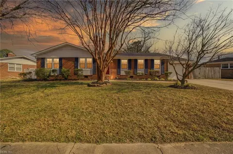 2869 E Point Dr, Chesapeake, VA 23321
