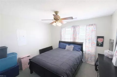 Bedroom - 33 Tupelo Cir, Hampton, VA 23666 photo 1 of 2