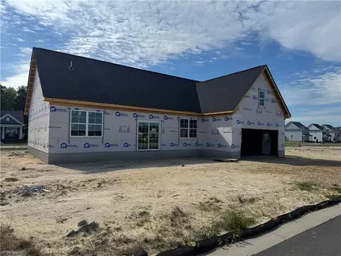 2207 Hampton Roads Pw Pkwy, Chesapeake, VA 23321